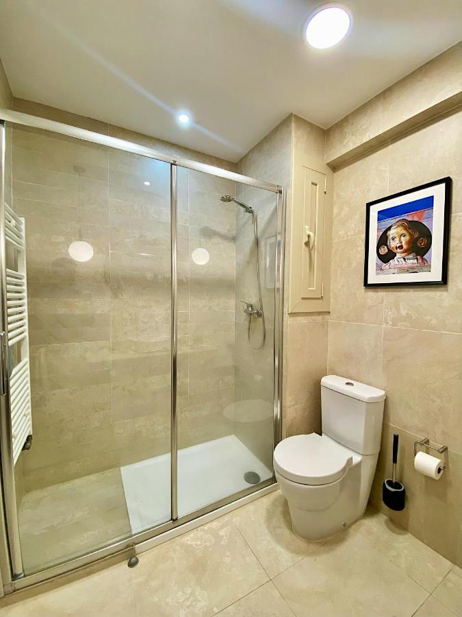 Abbott Apartment - 1 Min From The Beach - 100M2 - Sleeps 8 Ситжес Екстериор снимка
