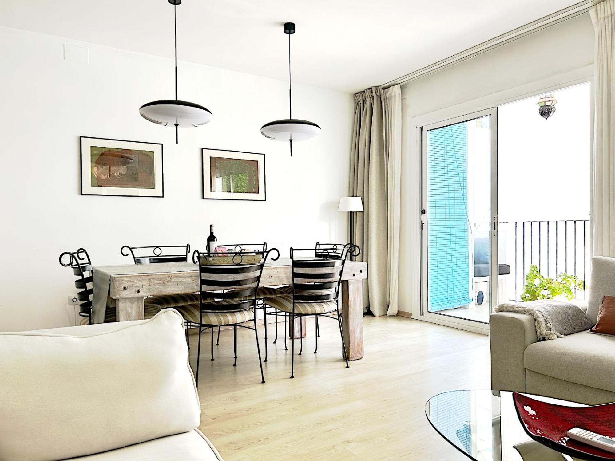 Abbott Apartment - 1 Min From The Beach - 100M2 - Sleeps 8 Ситжес Екстериор снимка