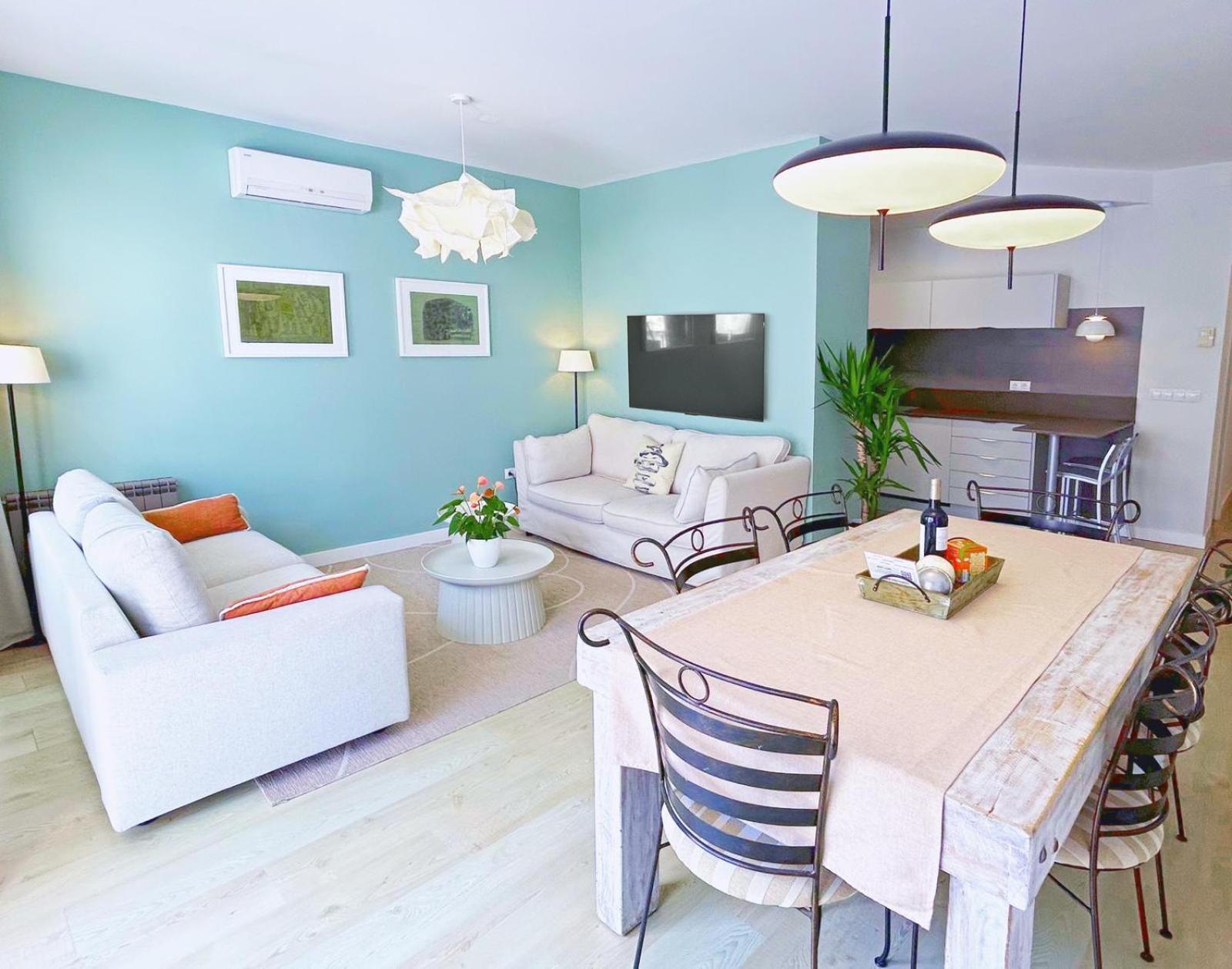 Abbott Apartment - 1 Min From The Beach - 100M2 - Sleeps 8 Ситжес Екстериор снимка