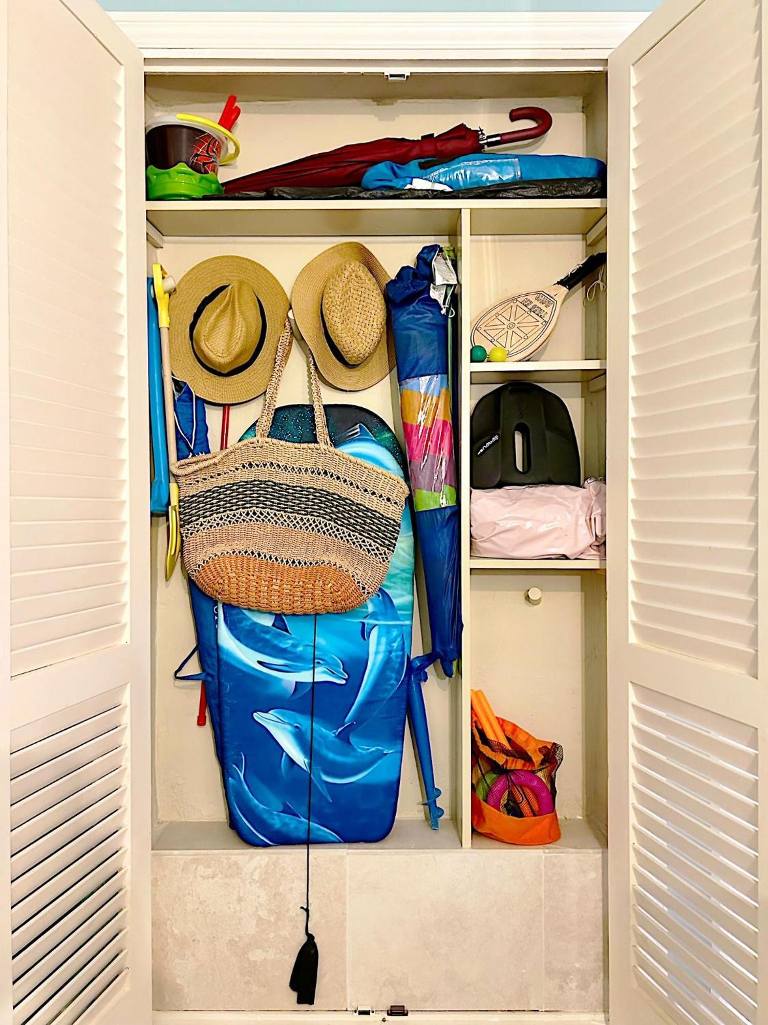 Abbott Apartment - 1 Min From The Beach - 100M2 - Sleeps 8 Ситжес Екстериор снимка